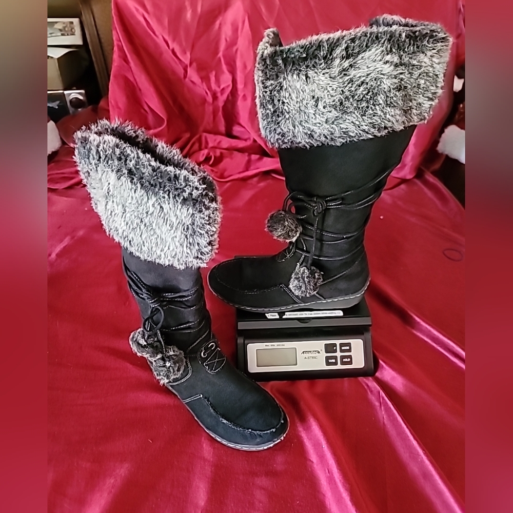 AMERICAN EAGLE WOMENS TALL SUEDE FAUX FUR Black  BOOTS LACED FRONT STYLISH SZ 6